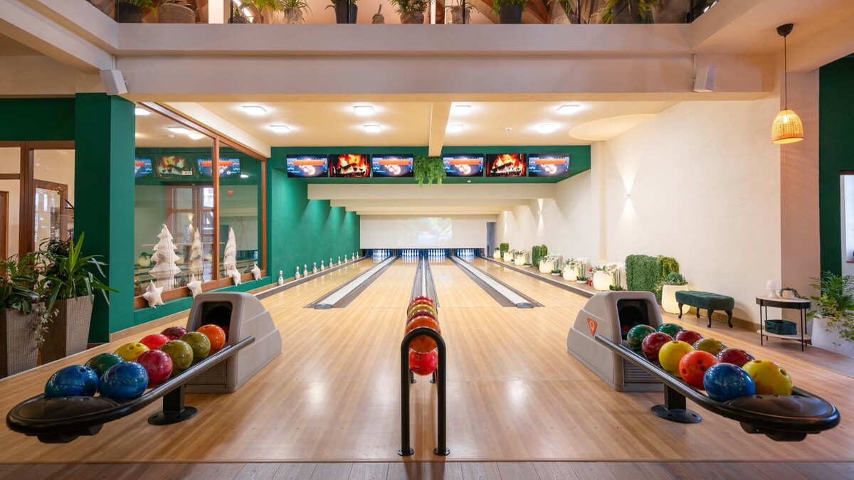Forest Lodge & Bowling 